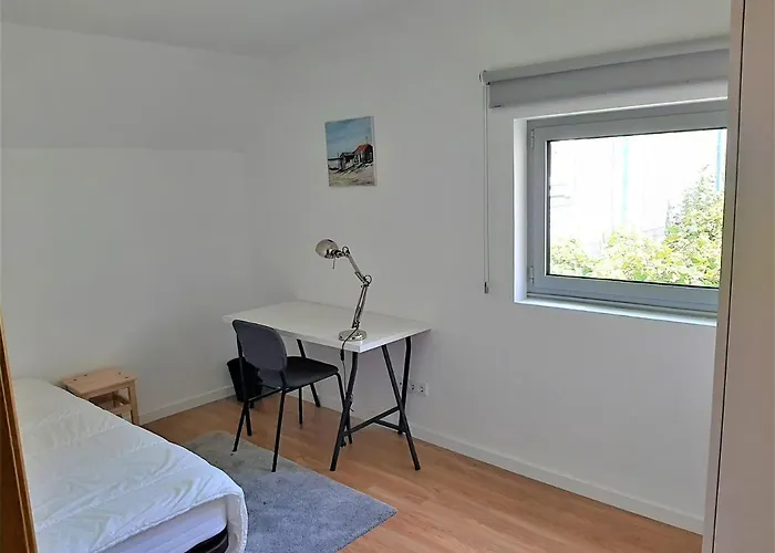 בית הארחה Casa Camelias Garden אבאירו